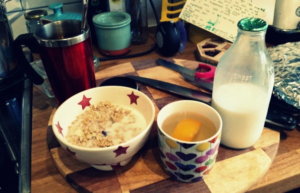 BREAKFAST: Granola with Semi Skimmed Organic Milk and Fresh Orange, Honey & Ginger