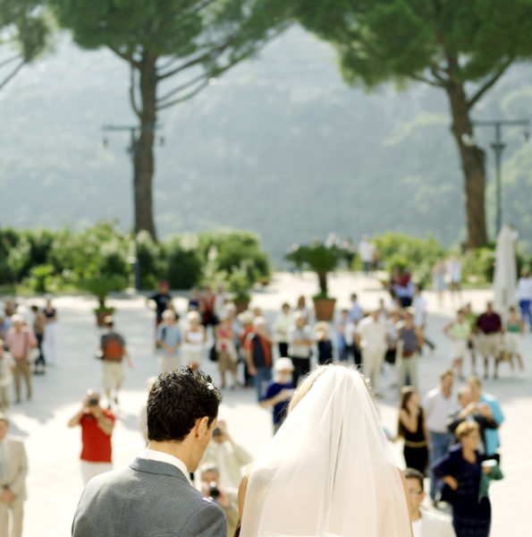 Easy ways to save money on your wedding 2